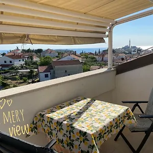 Mery , Rovinj Kroatien